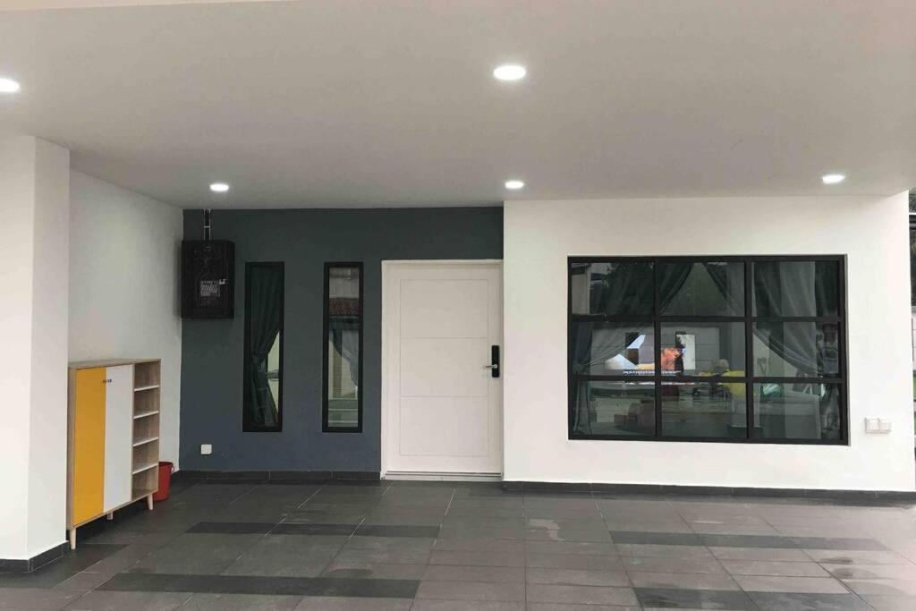 فيلا 22Pax :Taman Pelangi Party House Nearby Midvelly جوهر بهرو المظهر الخارجي الصورة